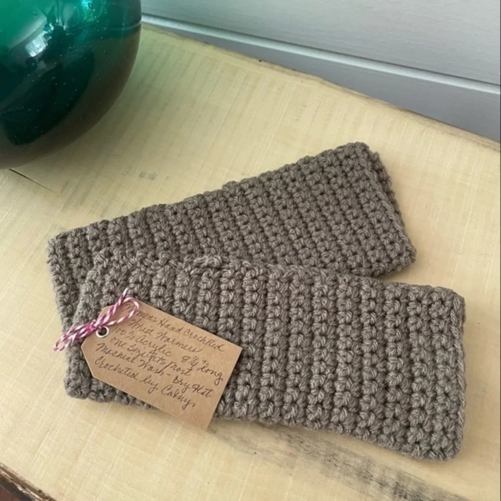 Artisan Handmade Gaming Fingerless Gloves Dark Taupe Outdoor Winter Text
